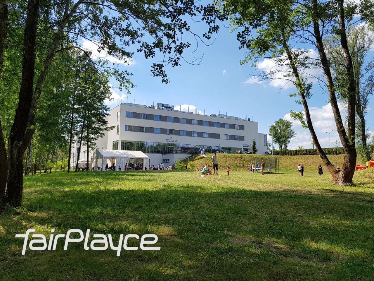 Курортний комплекс Fairplayce Познань